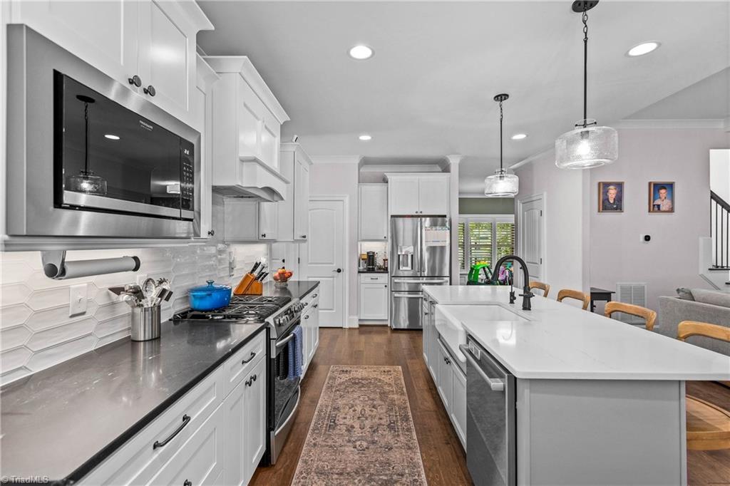 7114 Rae Farms Way Property Photo 17