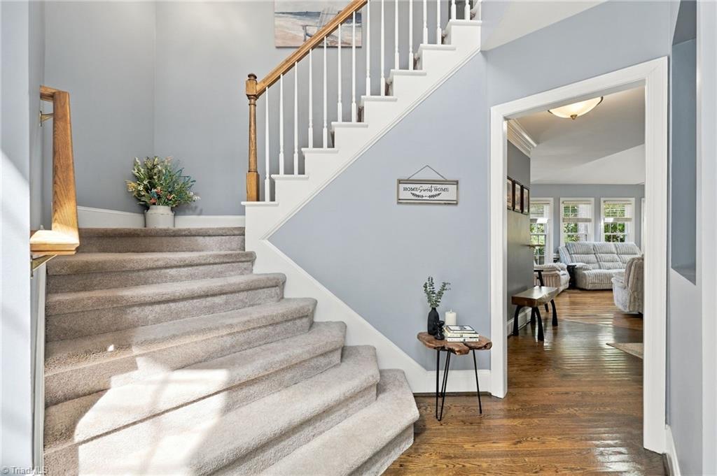6625 Barton Creek Drive Property Photo 7