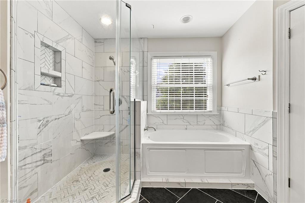 6625 Barton Creek Drive Property Photo 23