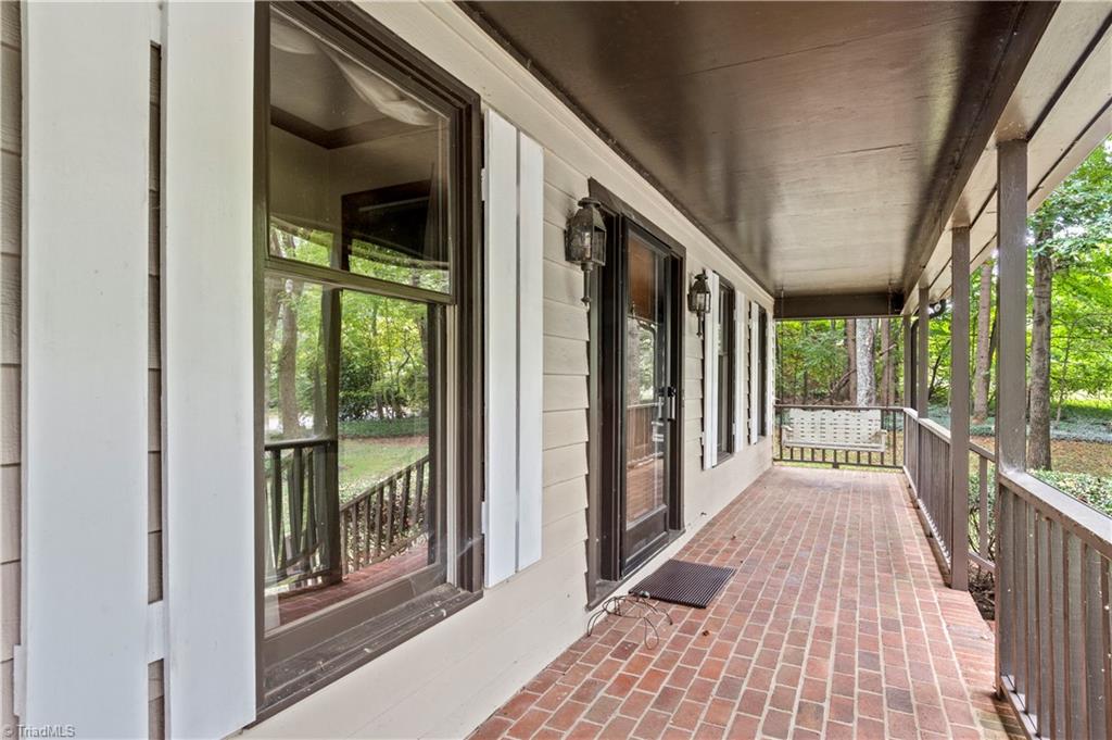 499 Reigate Drive Property Photo 3