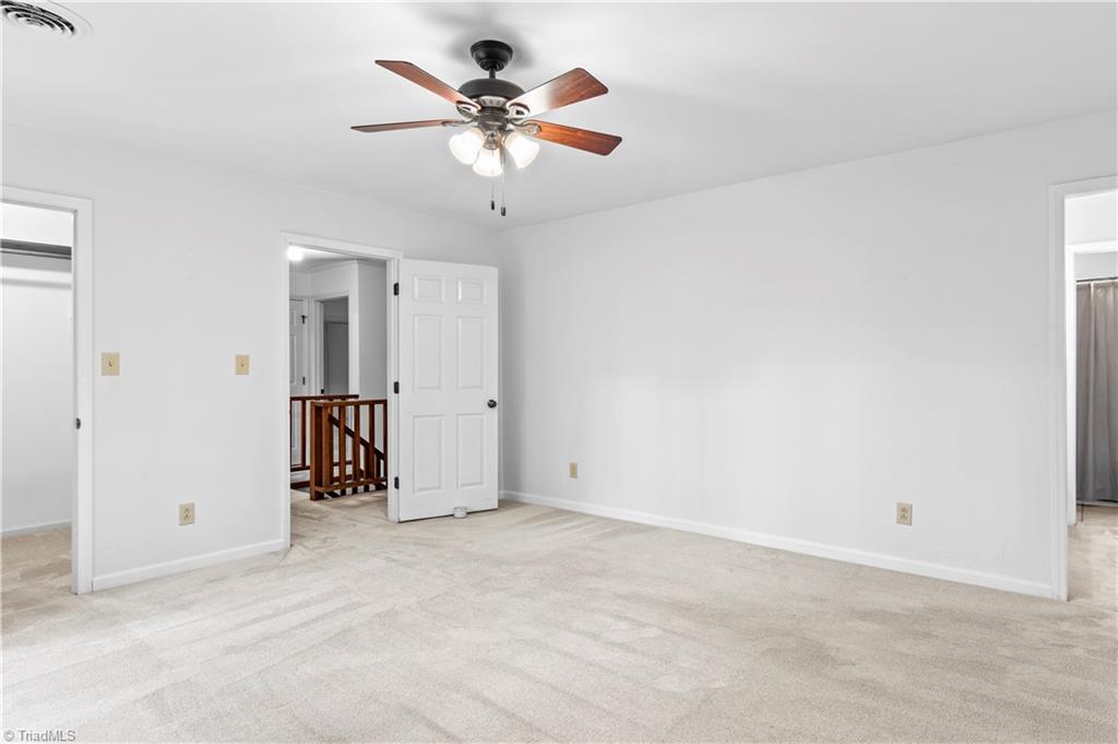 499 Reigate Drive Property Photo 20