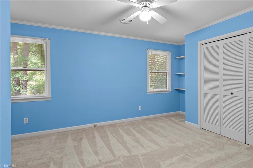499 Reigate Drive Property Photo 25