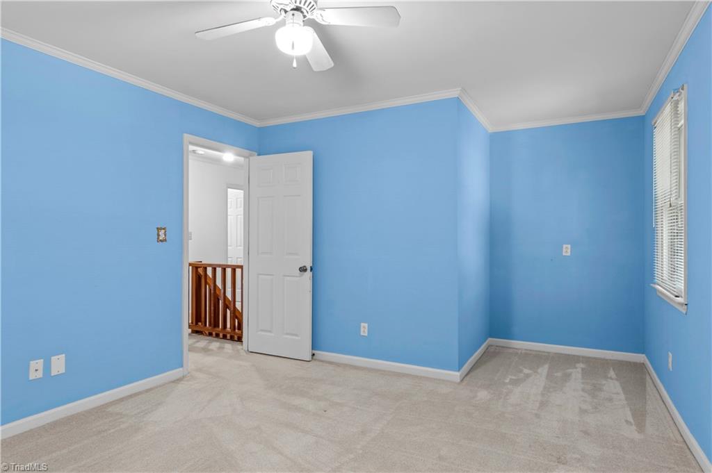 499 Reigate Drive Property Photo 26