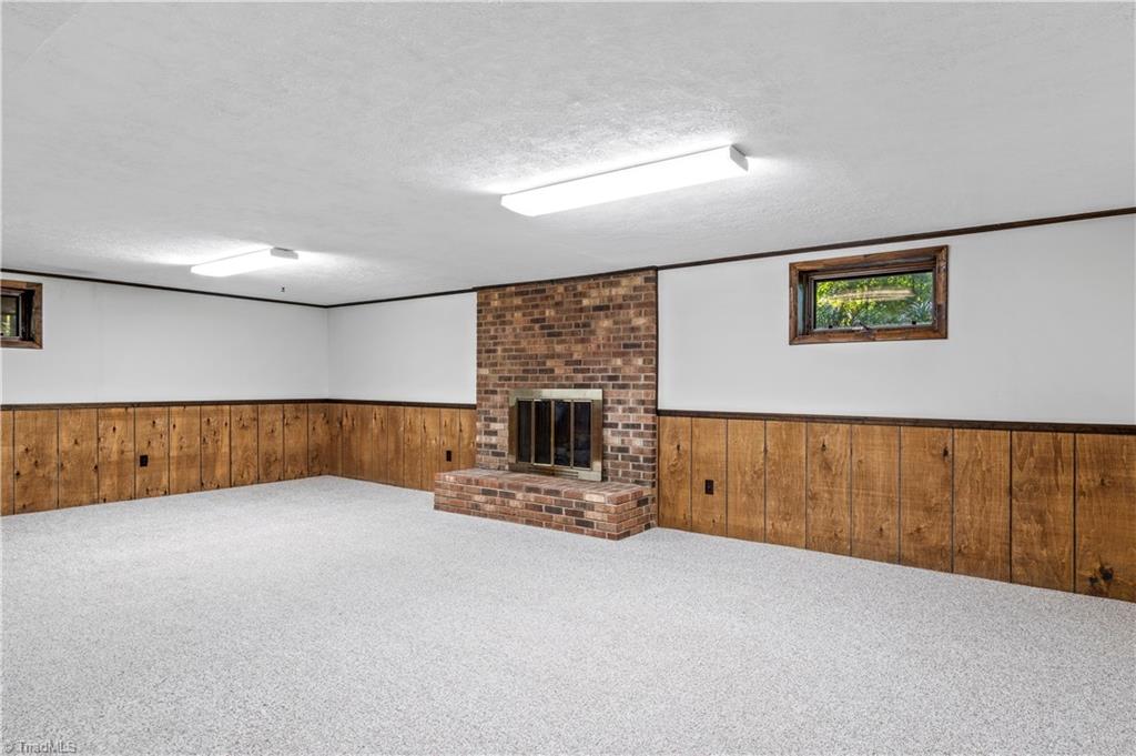 499 Reigate Drive Property Photo 32