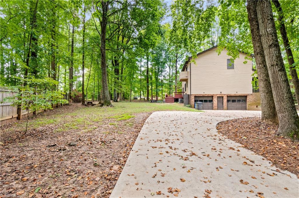 499 Reigate Drive Property Photo 39