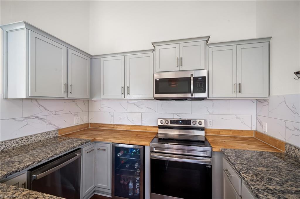 110 Habersham Court Property Photo 6