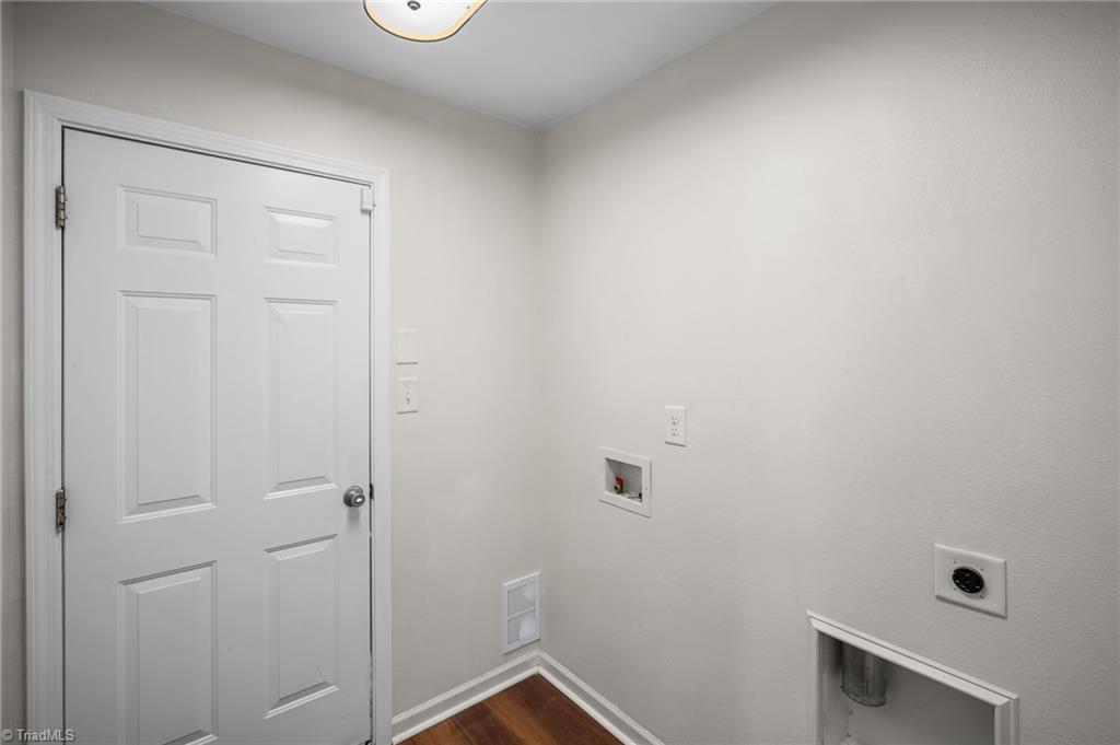 110 Habersham Court Property Photo 22