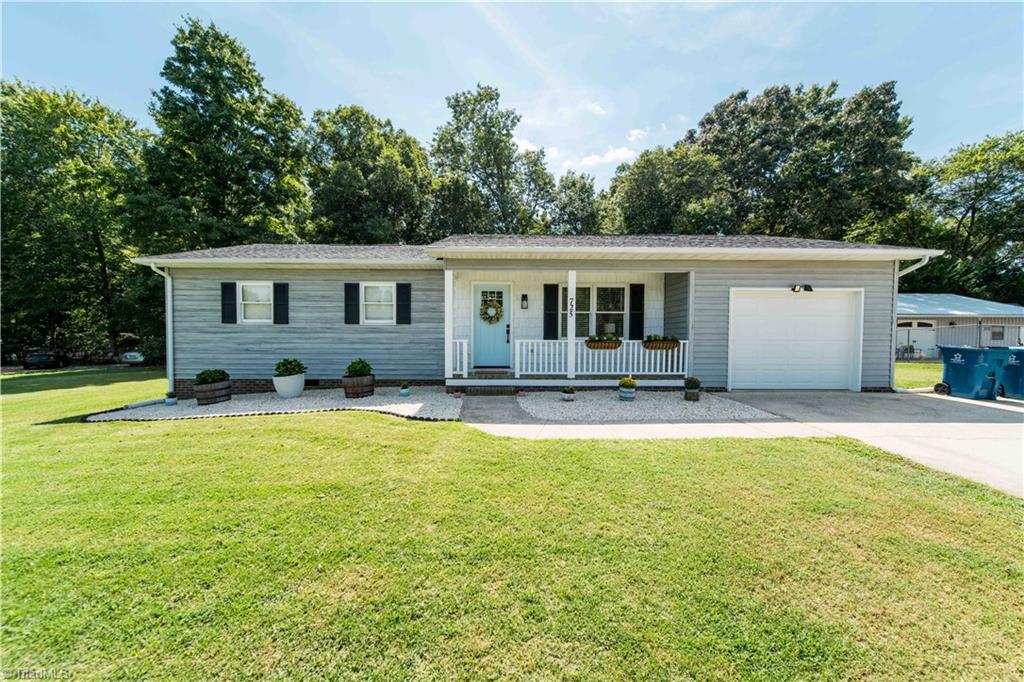 725 Beech Street Property Photo 1
