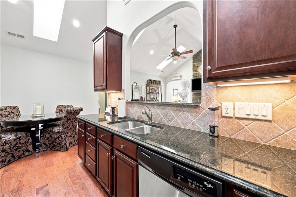 1131 Heritage Path Lane Property Photo 14