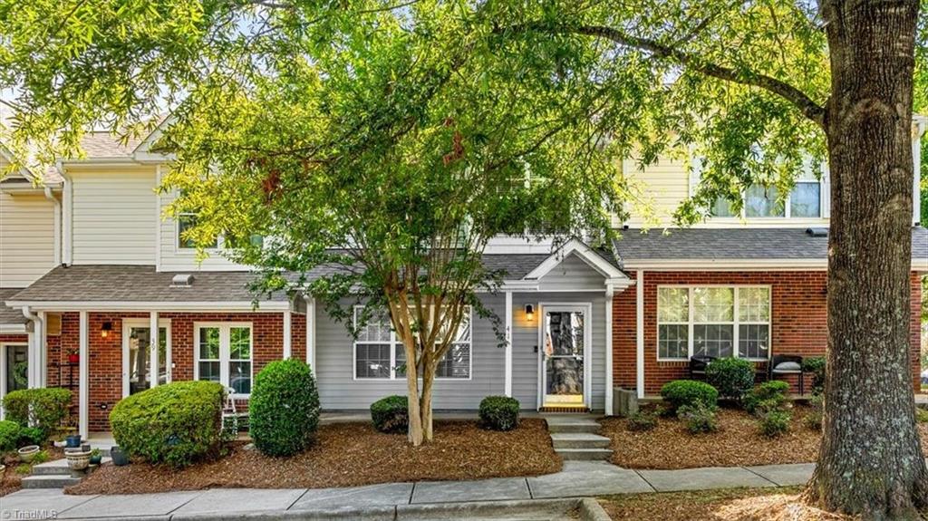 41 Tannenbaum Circle Property Photo 1