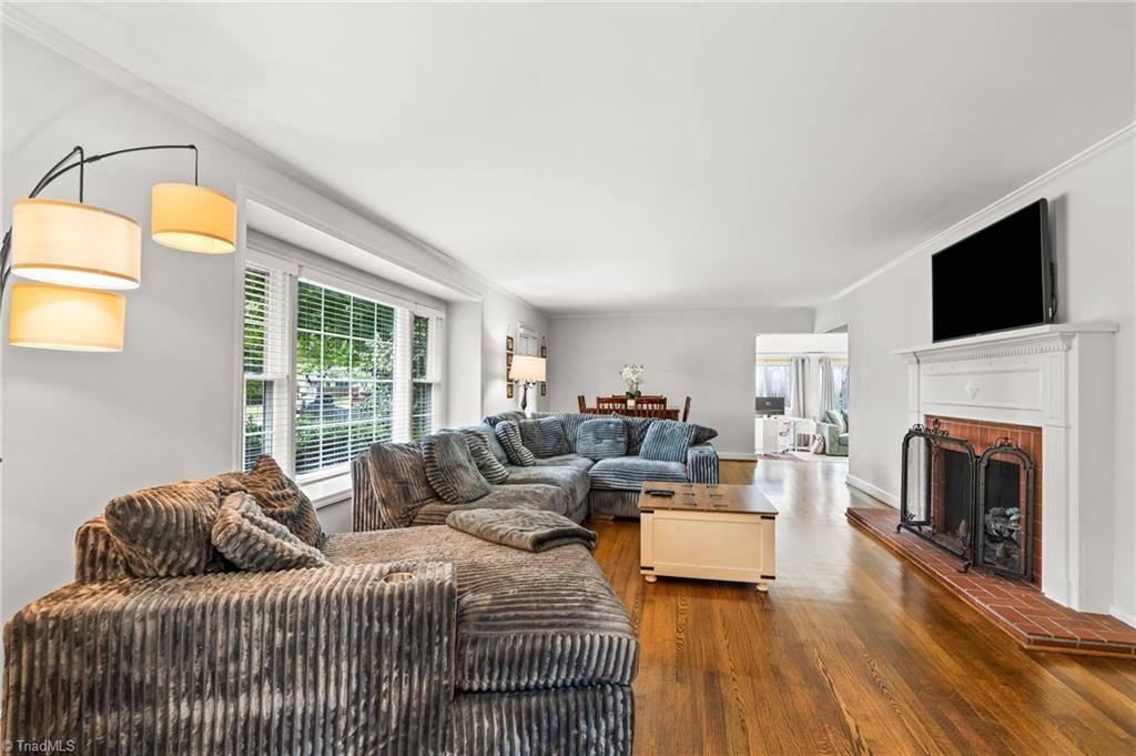 510 Florham Drive Property Photo 3