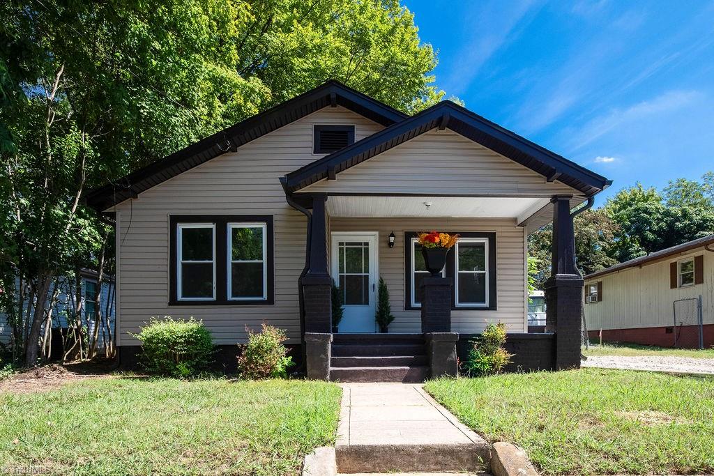 208 Underhill Street Property Photo 1