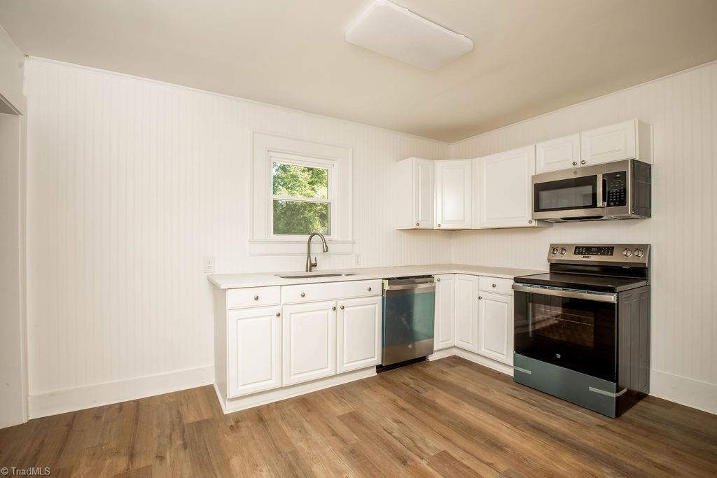 208 Underhill Street Property Photo 4