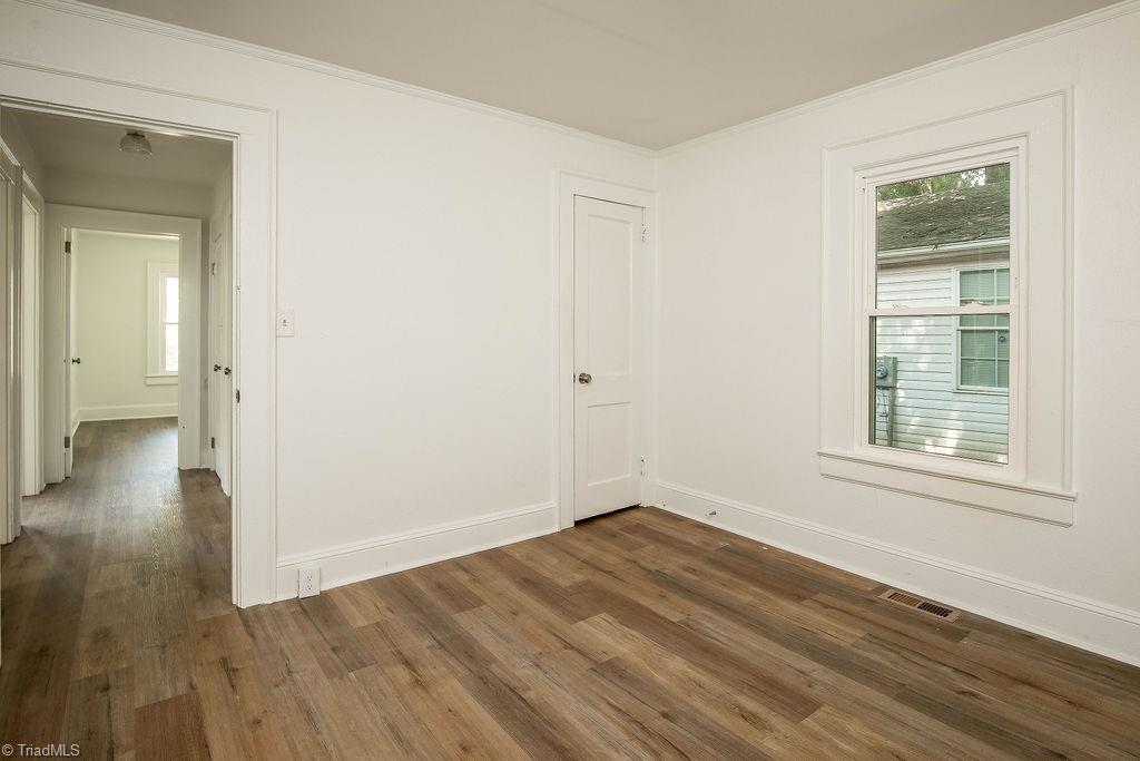 208 Underhill Street Property Photo 8