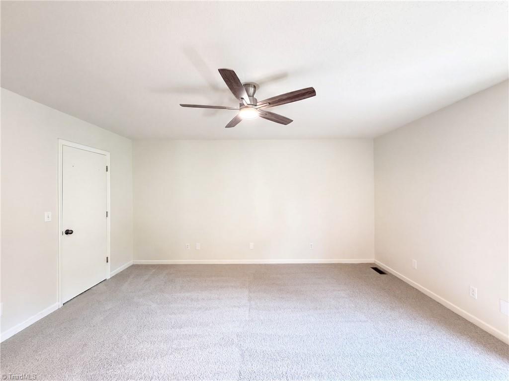 200 Ridgelea Court Property Photo 8