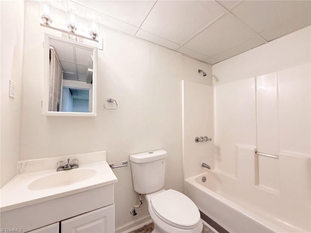 200 Ridgelea Court Property Photo 13