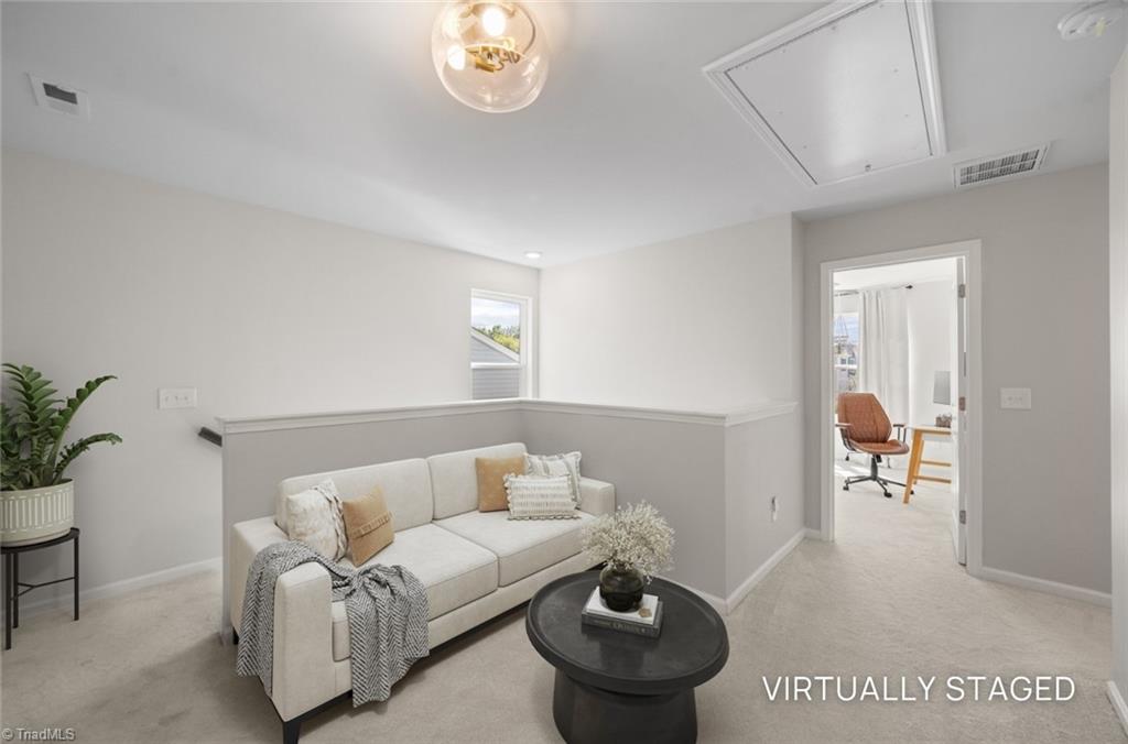 4219 Honeysuckle Vine Drive Property Photo 15