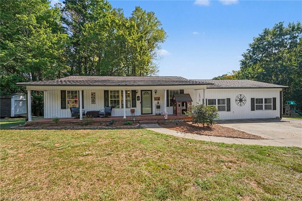 1075 Bailey Road Property Photo 1
