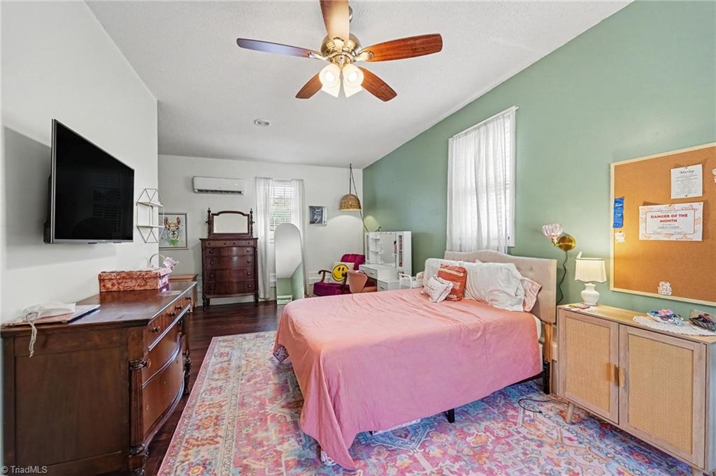 1075 Bailey Road Property Photo 22