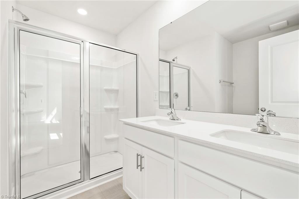 2708 Luxborough Lane Property Photo 5