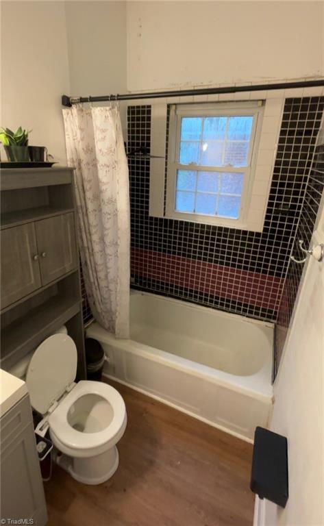 2411 Sink Street Property Photo 3