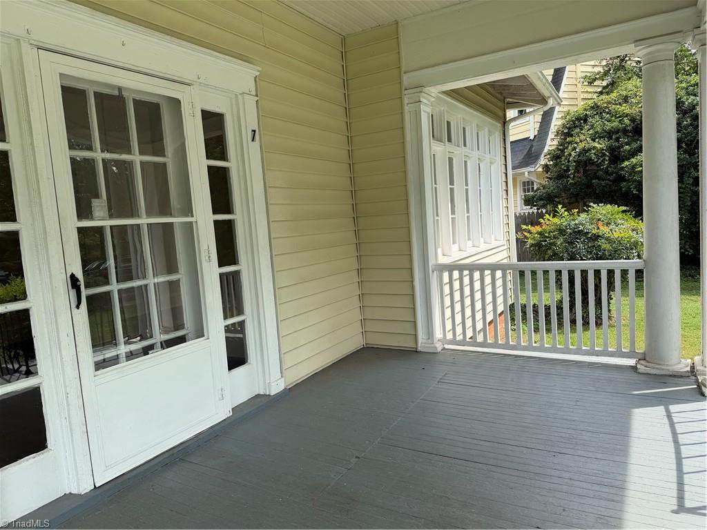 7 Park Boulevard Property Photo 5