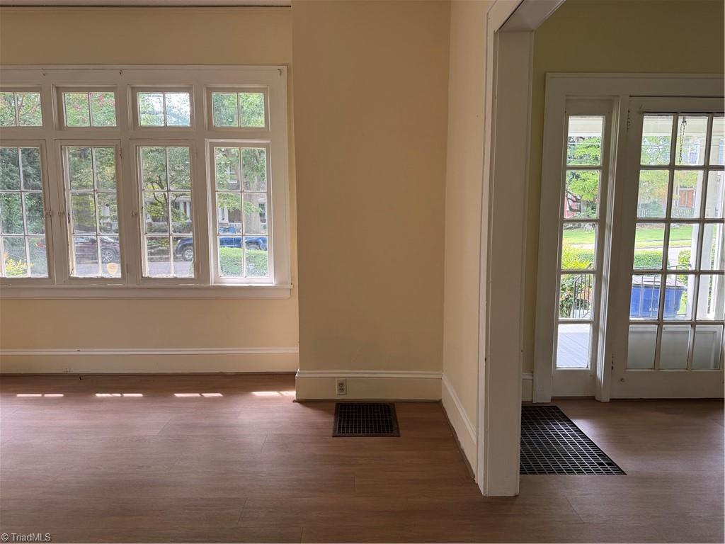 7 Park Boulevard Property Photo 10