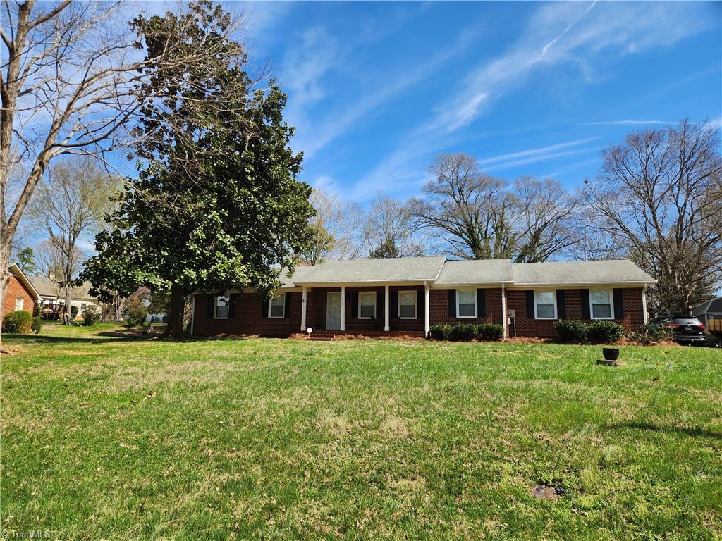 4880 Hawkwood Trail Property Photo 1