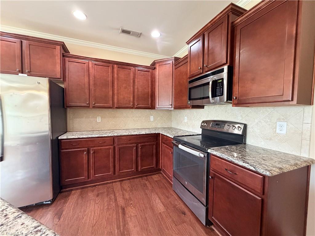 4022 Canterwood Drive Property Photo 5