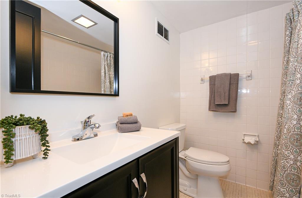 1101 N Elm Street # 903 Property Photo 20