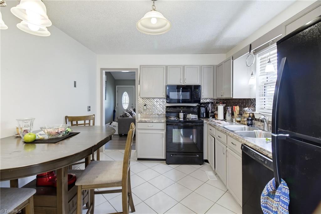 2922 Median Court Property Photo 10