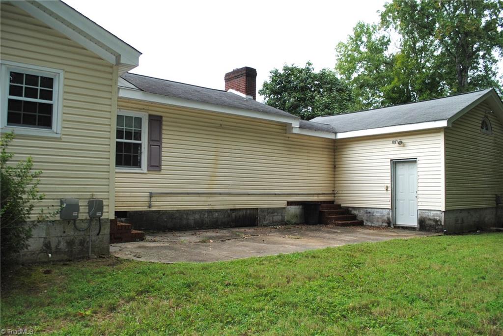 636 Statesville Boulevard Property Photo 2