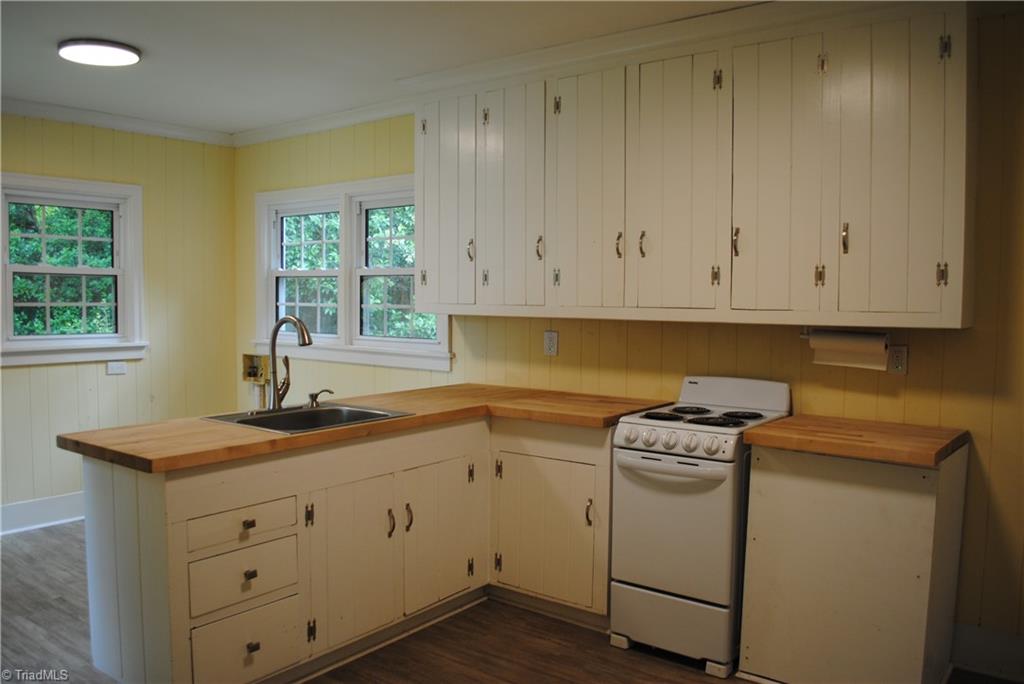 636 Statesville Boulevard Property Photo 5