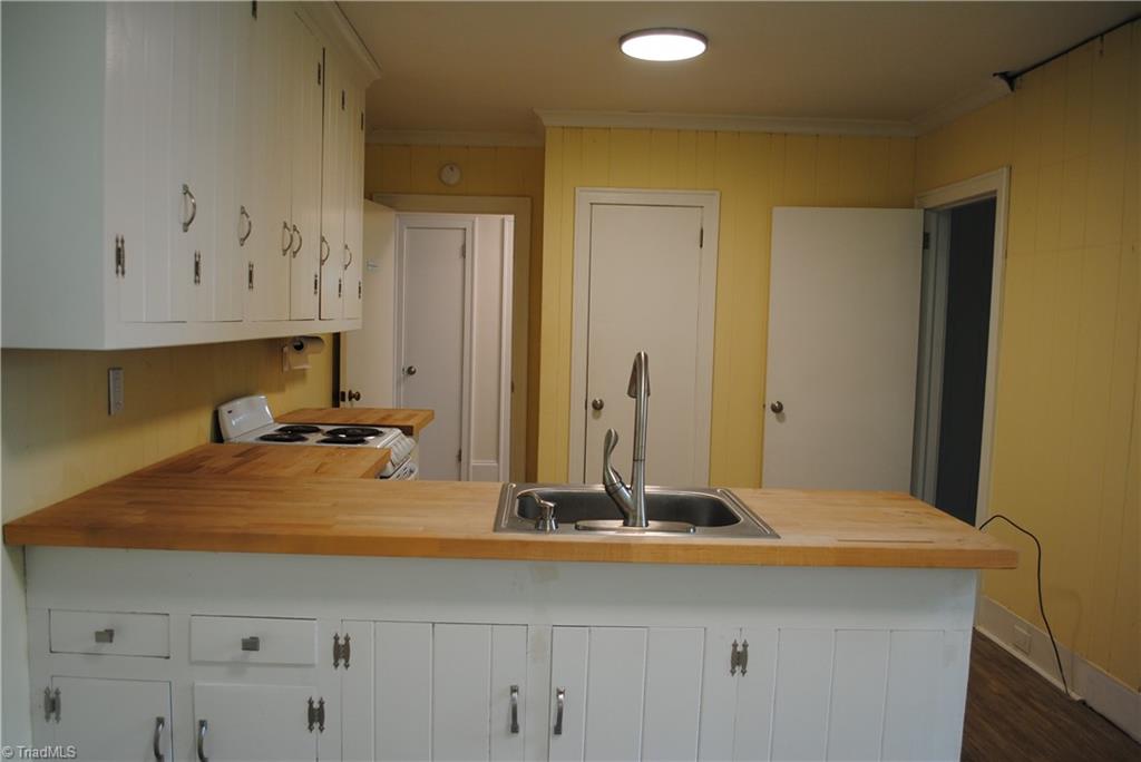 636 Statesville Boulevard Property Photo 6