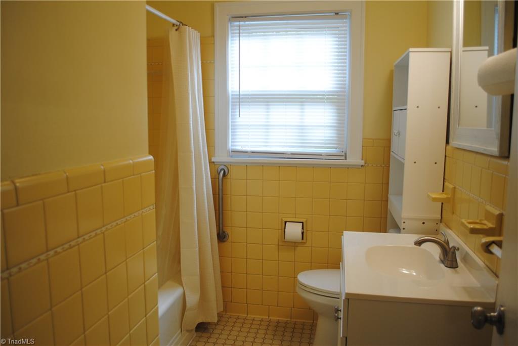 636 Statesville Boulevard Property Photo 7