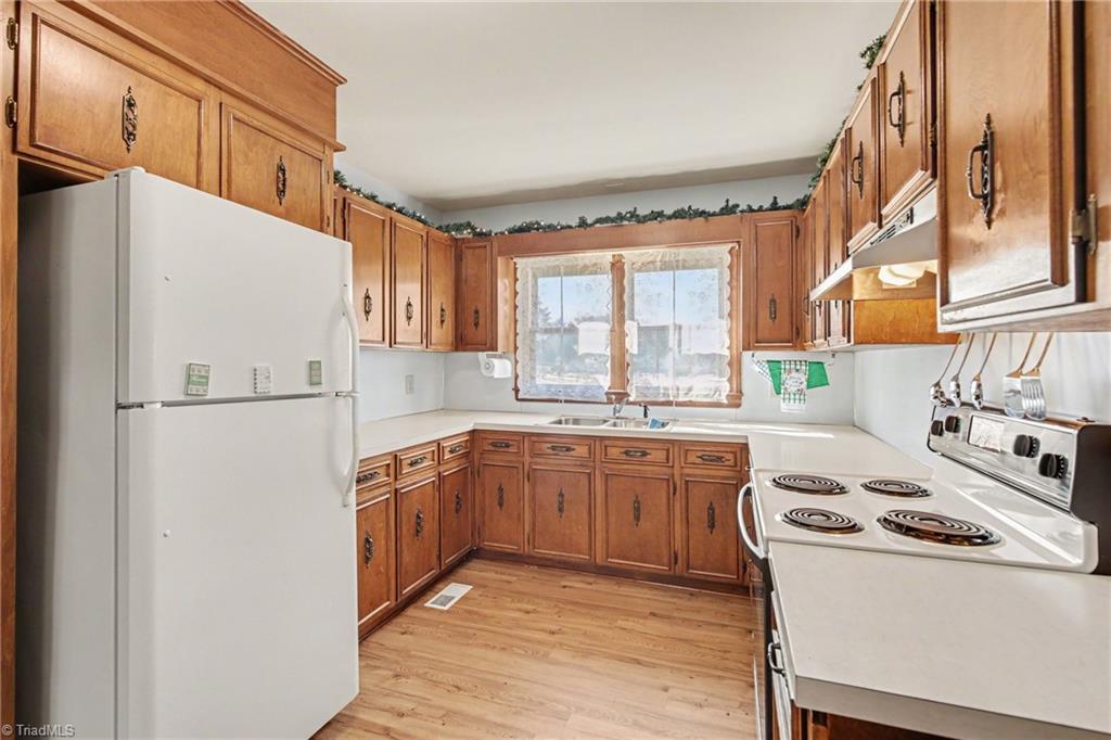 365 North Road Property Photo 20