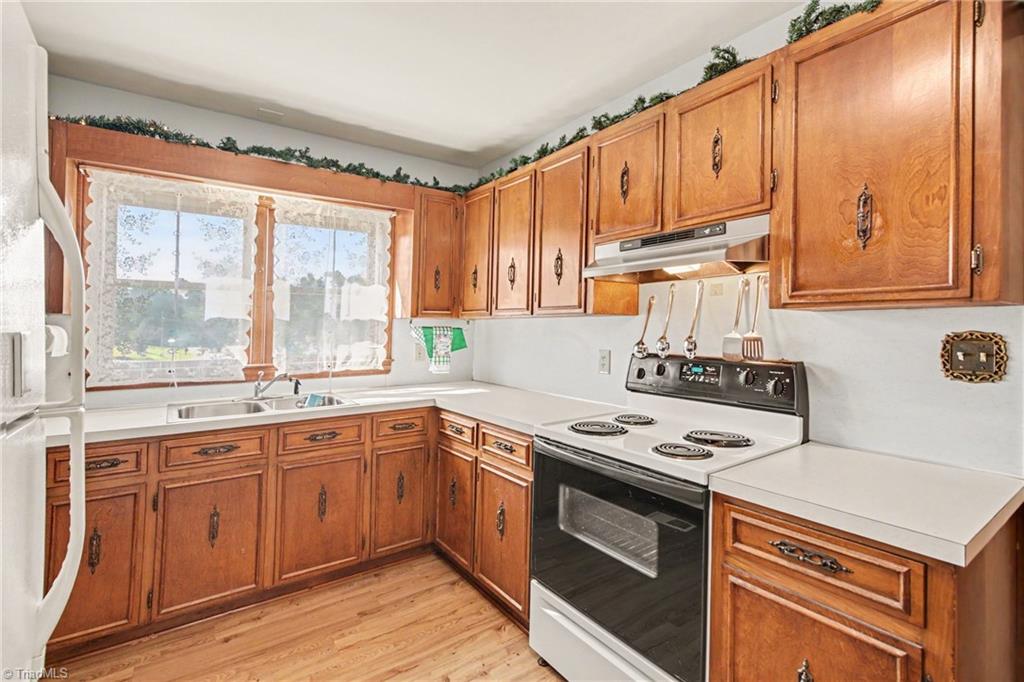 365 North Road Property Photo 21