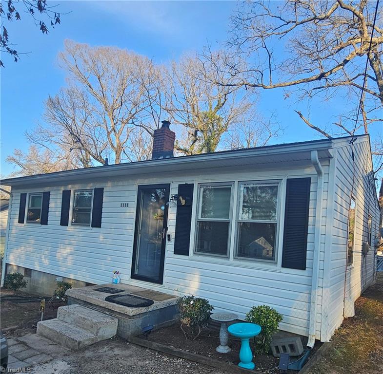 1111 Winslow Street Property Photo 3