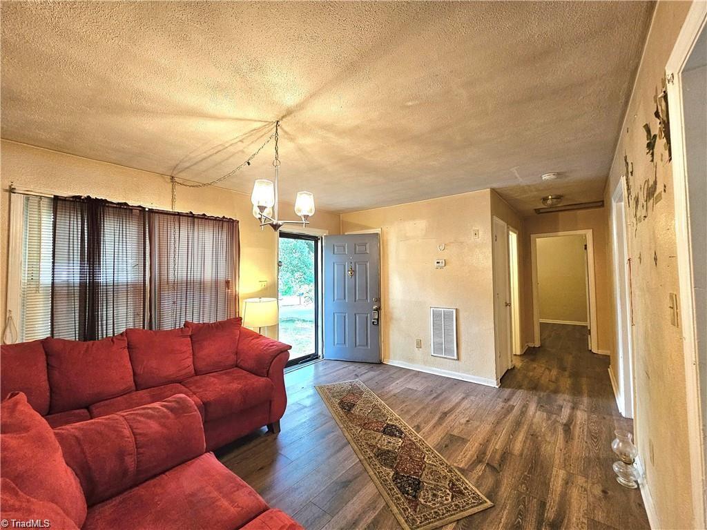 1111 Winslow Street Property Photo 5