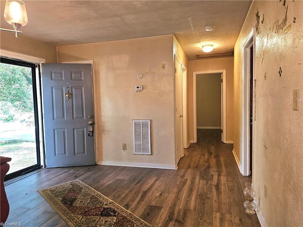 1111 Winslow Street Property Photo 6