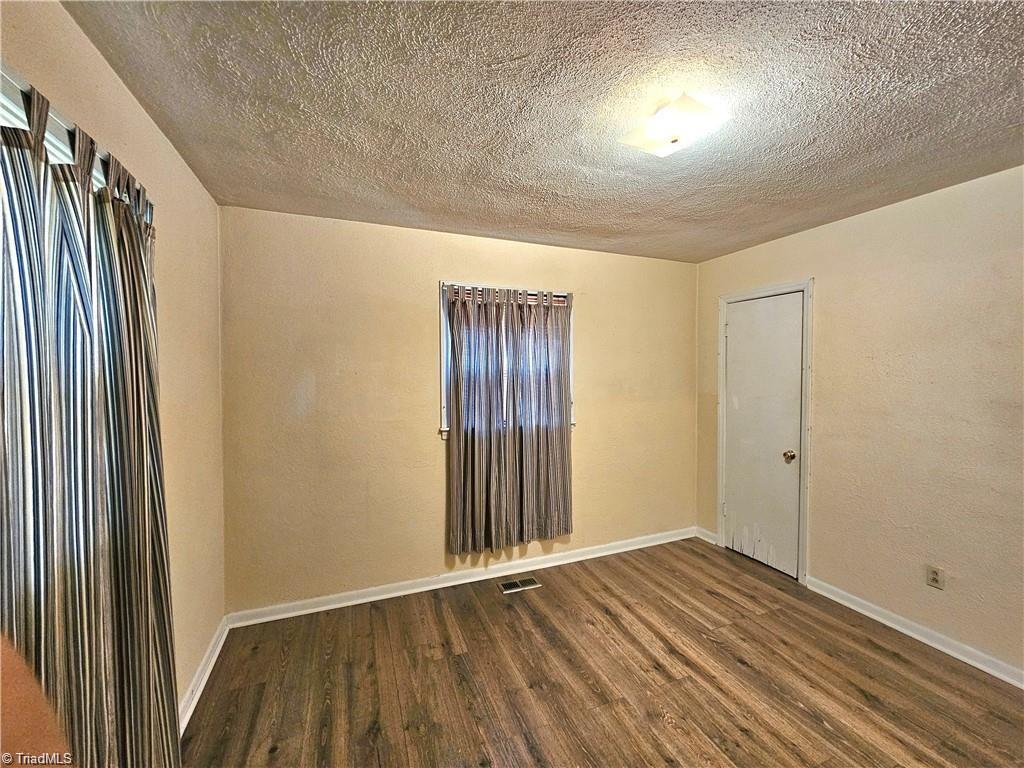 1111 Winslow Street Property Photo 12