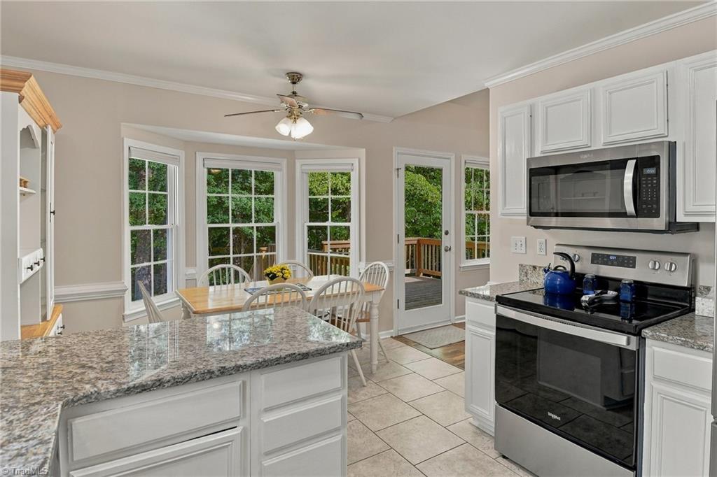 2370 Oakton Drive Property Photo 13