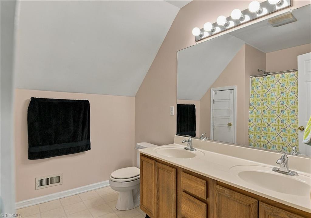 2370 Oakton Drive Property Photo 24