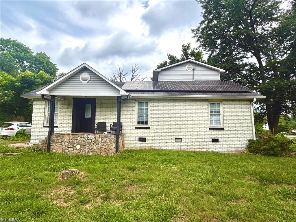 1004 Roach Street Property Photo 1
