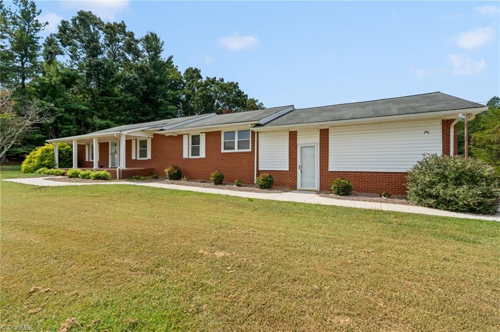 3827 Nc Highway 772 Property Photo 2