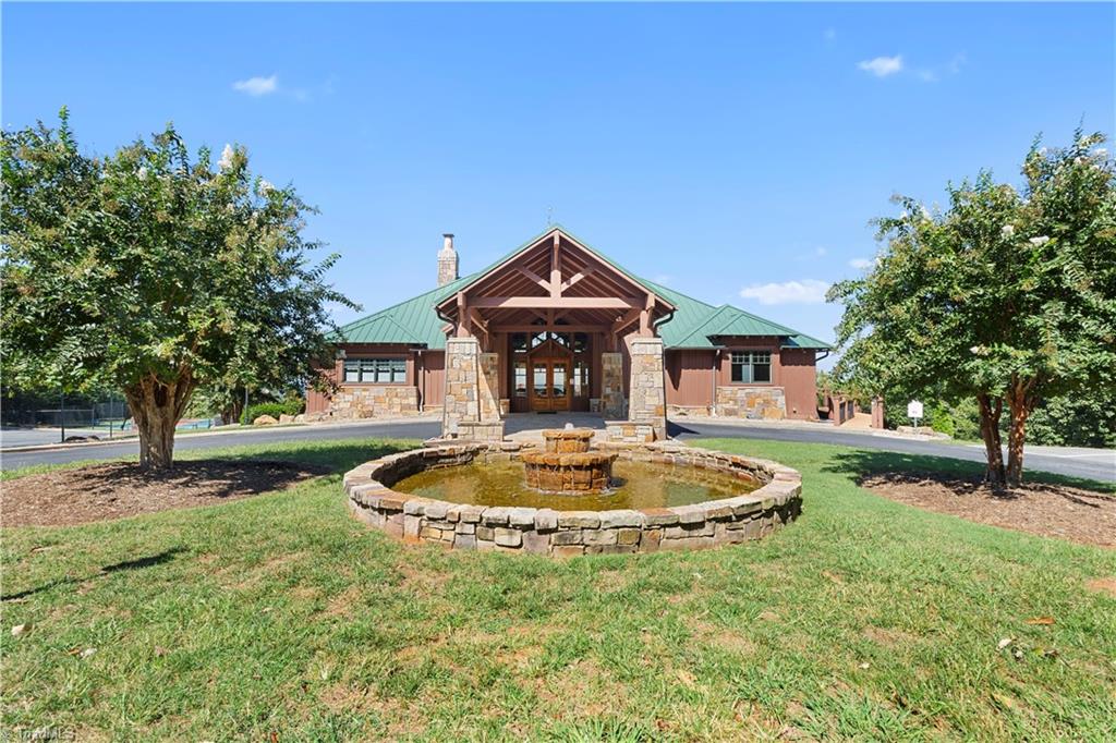 686 Palisade Trail Property Photo 8