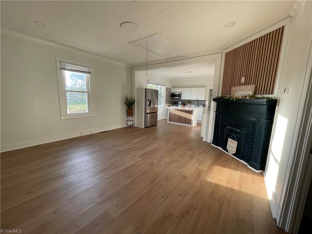 2183 Westfield Road Property Photo 5