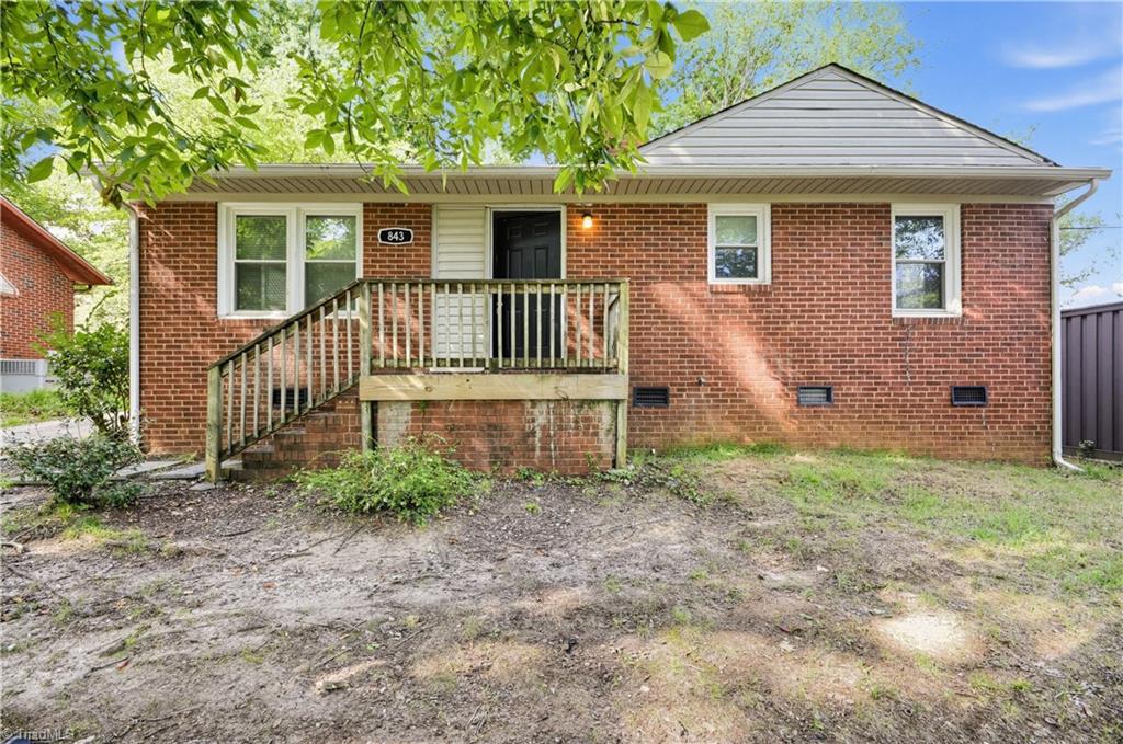 843 Willow Place Property Photo 2
