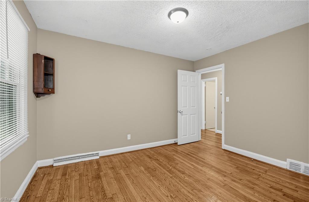 843 Willow Place Property Photo 12