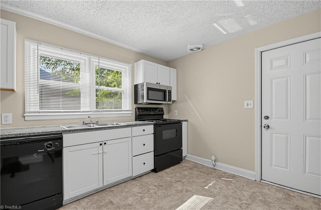 843 Willow Place Property Photo 18